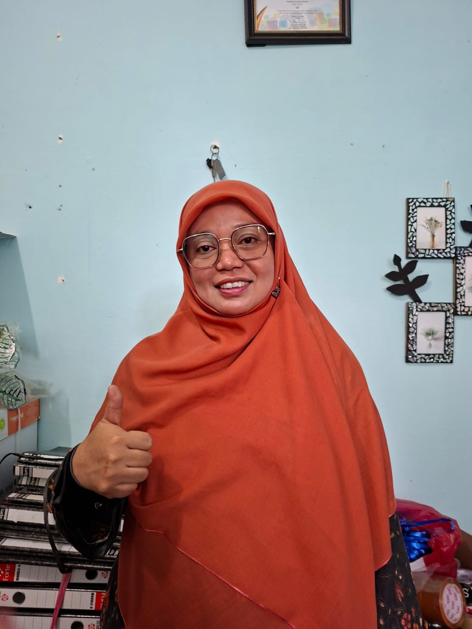 REDHATUL HAYATI, S.Si., M.Pd